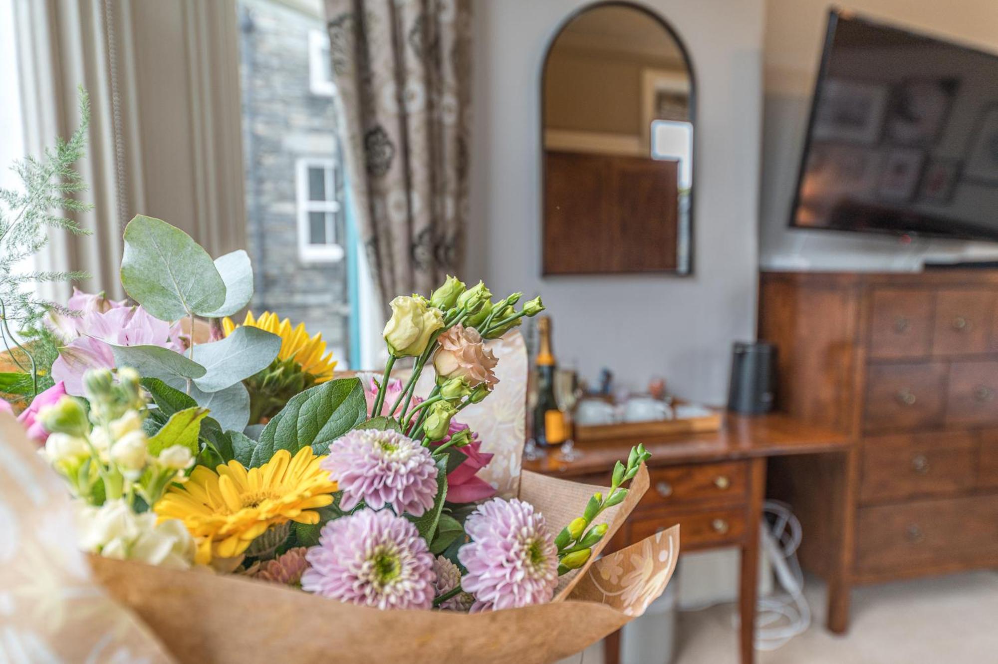 1869 Hotel Ambleside Ngoại thất bức ảnh
